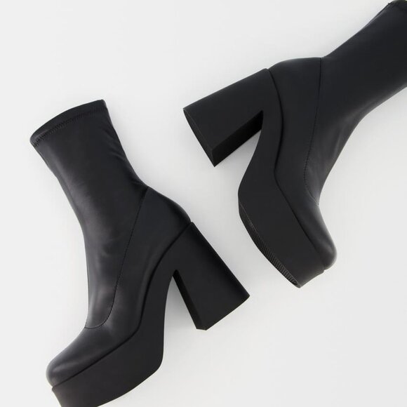 Bershka Fitted Heel Platform Boots - Picture 2 of 5